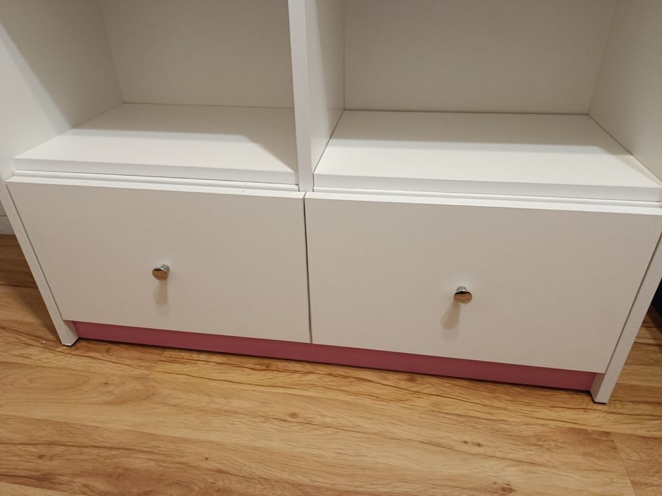 Meble dziecięce biała szafa oraz regał zestaw