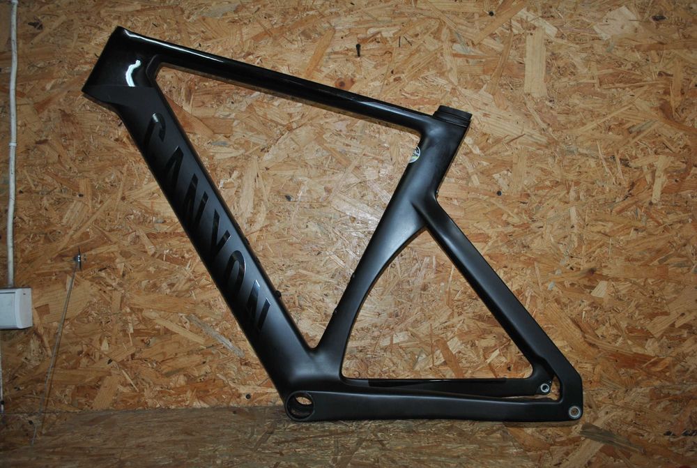 Idealna Rama Canyon Aeroad CF SLX 8 Disc Di2  Carbon Sram Red