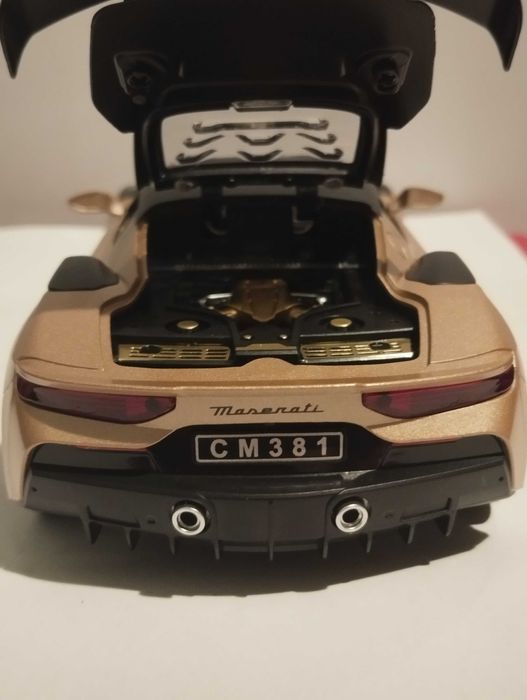 Модель спорткар Maserati GT2.1/24