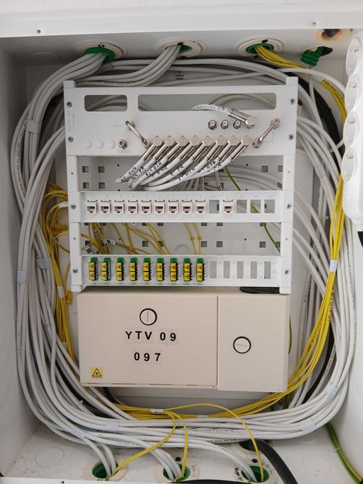 Eletricista  residencial, certificado pela DGEG