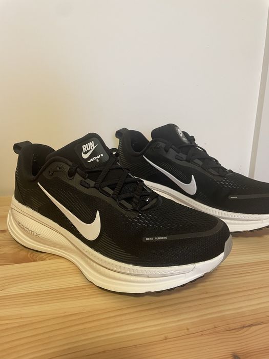 Nike Vomero 18 roz 44.5 jak Nowe