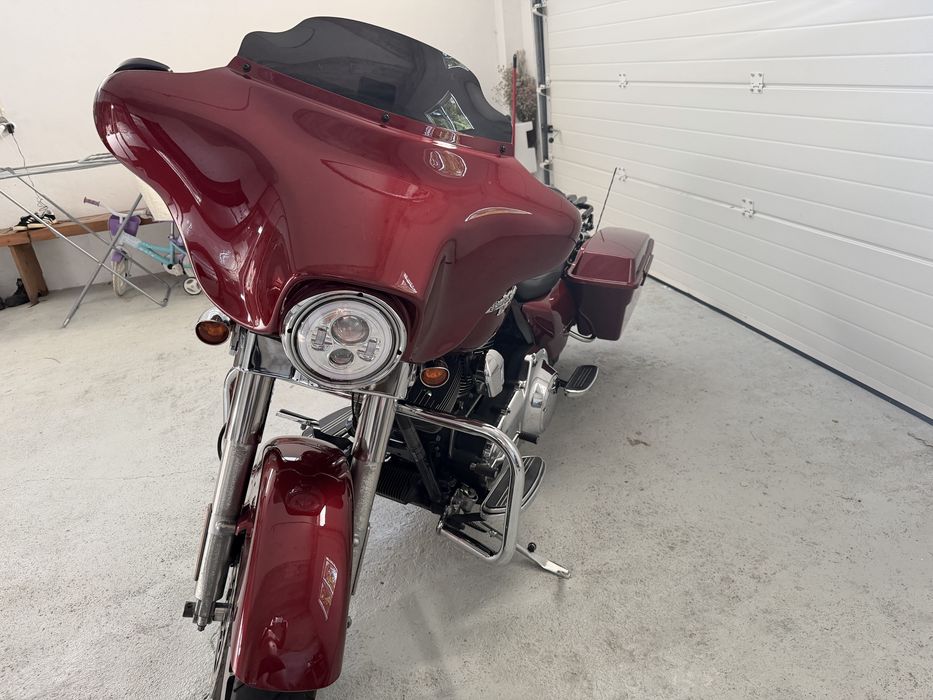 Harley steet glide 2010