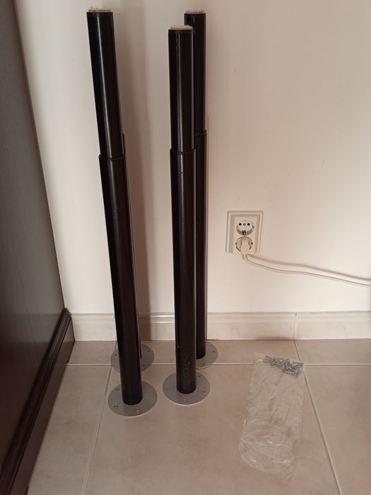 4  /Pés reguláveis para mesa Ikea