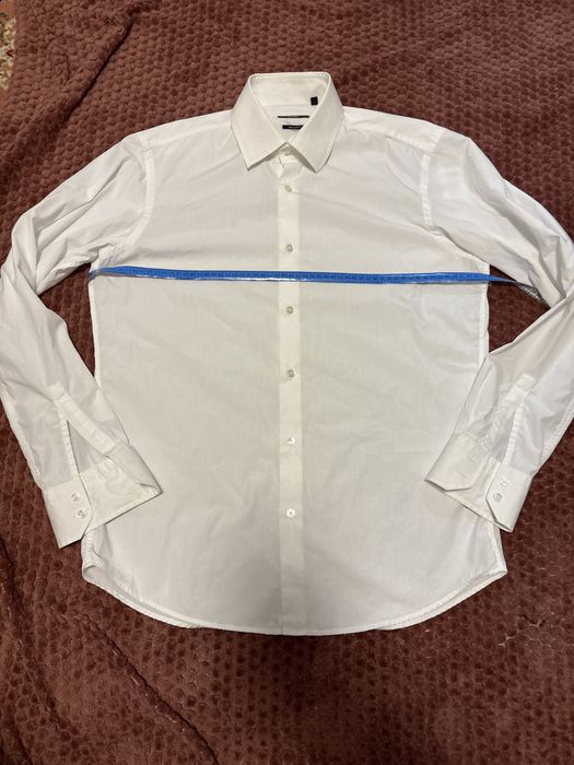 Продам сорочку чоловічу оригінальну від бренду Hugo Boss