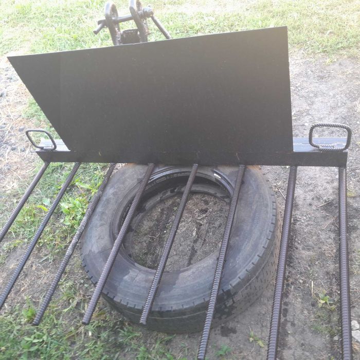 Вила навантажувач для мінітрактора на триточкову навіску  для саду ітд