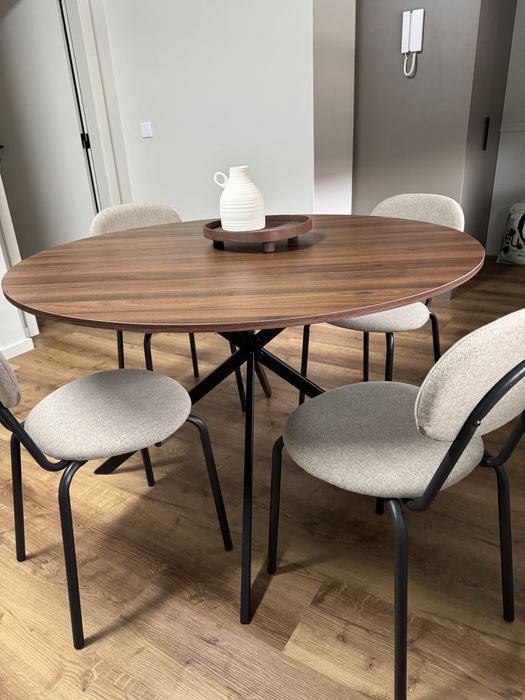 Mesa redonda pés preto