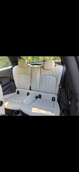 Mini Cooper D 2015 em estado impecável