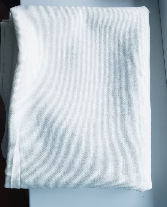 Отрез канвы 50-х годов СССР 2,4 на 1,05 
Цена за отрез.