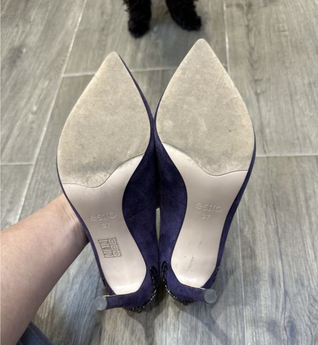 Туфлі лодочки на підборах