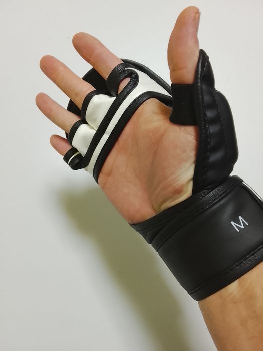 Venum 3.0 перчатки для ММА