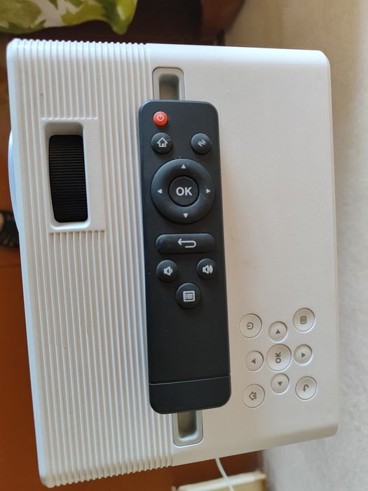 Проєктор 2E Phobos FHD, 200 lm, LED, 1.3, WiFi + Штатив