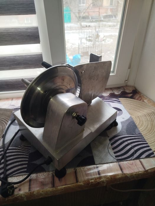 Слайсер ломтерезка професиональная