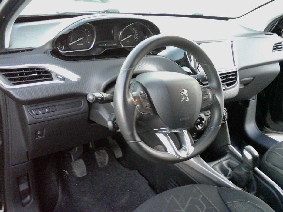 Peugeot 2008, 1.6 HDi Style ano 12/2015 em excelente estado