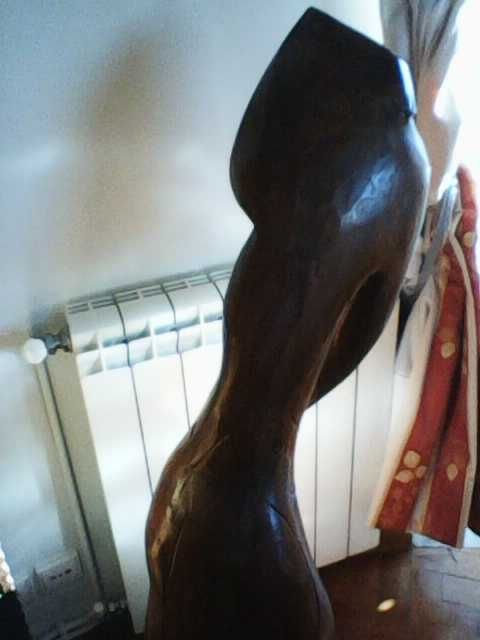 Escultura Bailarina de grande dimensão