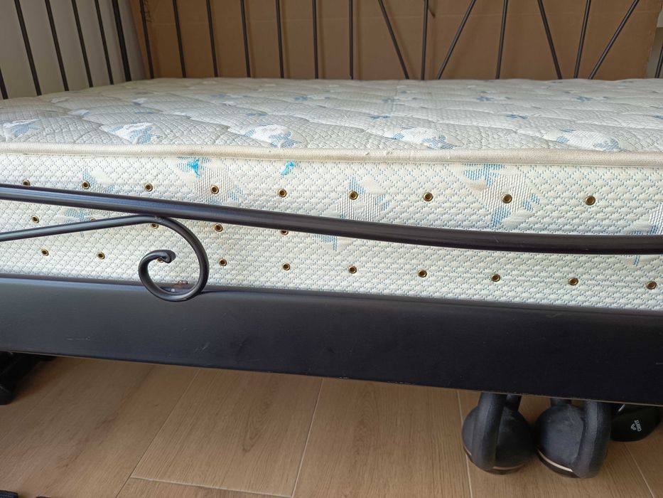 Cama solteiro ferro IKEA