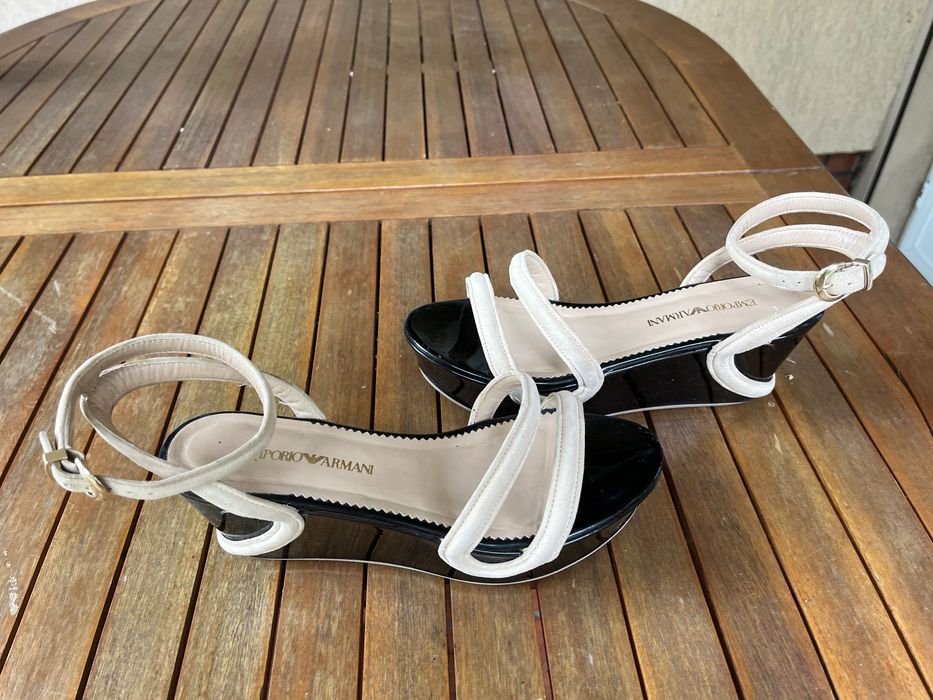 Odkryte letnie koturny sandałki Emporio Armani Okazja