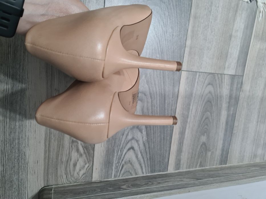 Szpilki czołenka H&M 38