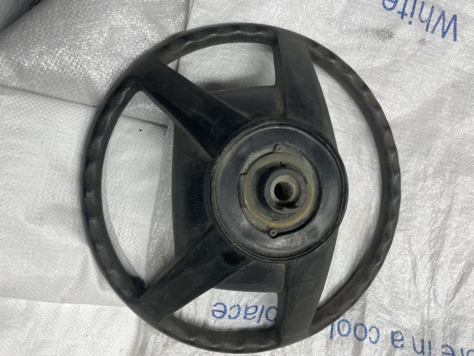 Оригинальный руль Бмв Е21,Е12 Е28 Е30