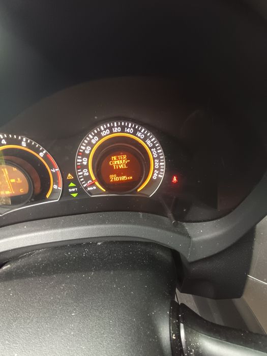 Toyota Auris 1.4 Gasolina – 2010 – 210.185 km — photo 2