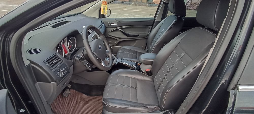 Ford Kuga 2011рік.