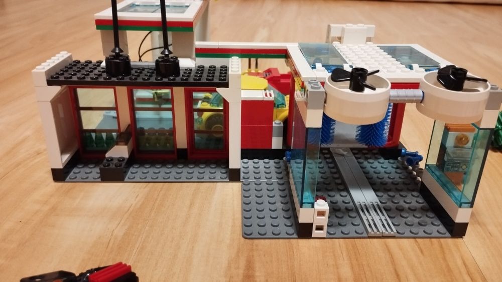 LEGO 7993 oraz 8402 stacja benzynowa octan