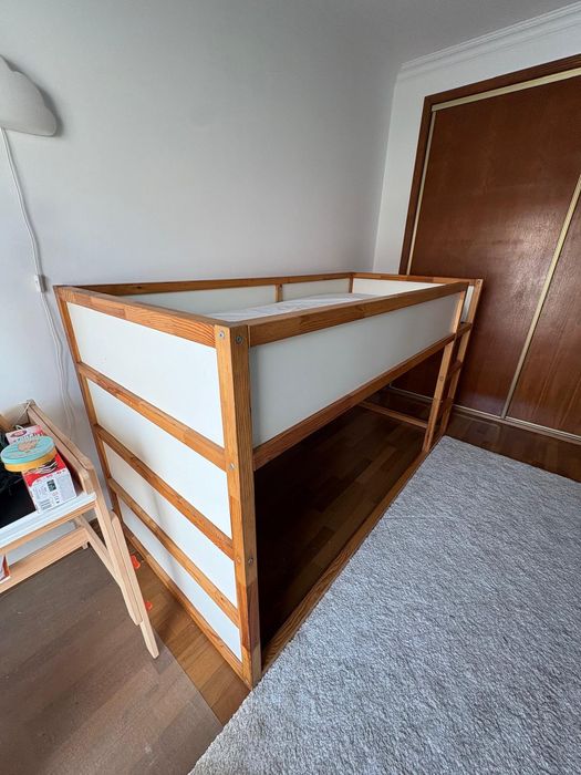 Beliche IKEA MYDAL
Estrutura beliche, pinho, 90x200 cm