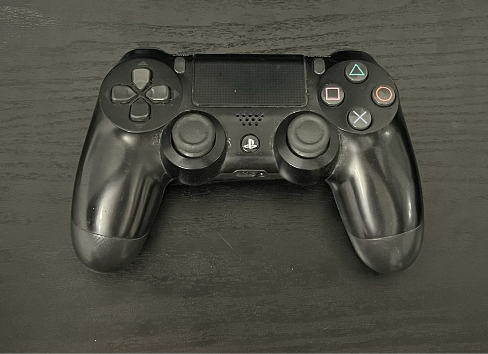 Playstation 4, 500GB + Controller + Charger64564392437506123