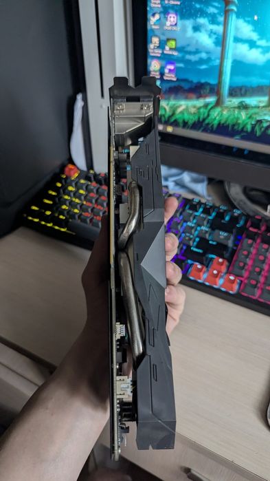Nvidia GTX 1050 (2GB) Asus Rog Strix