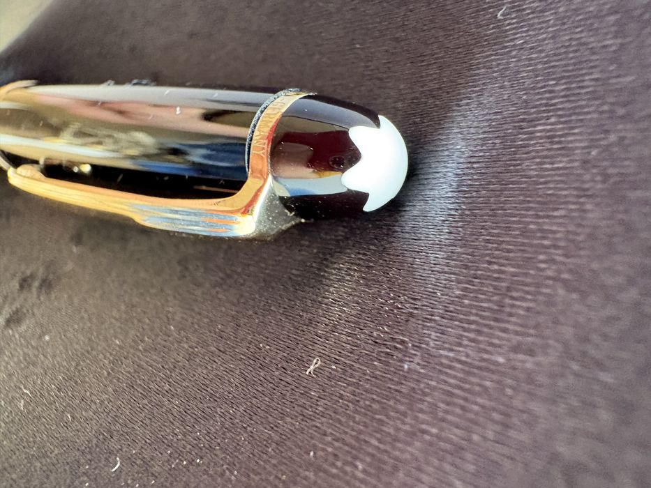 Caneta Montblanc Meisterstück Gold-Coated Fountain Pen