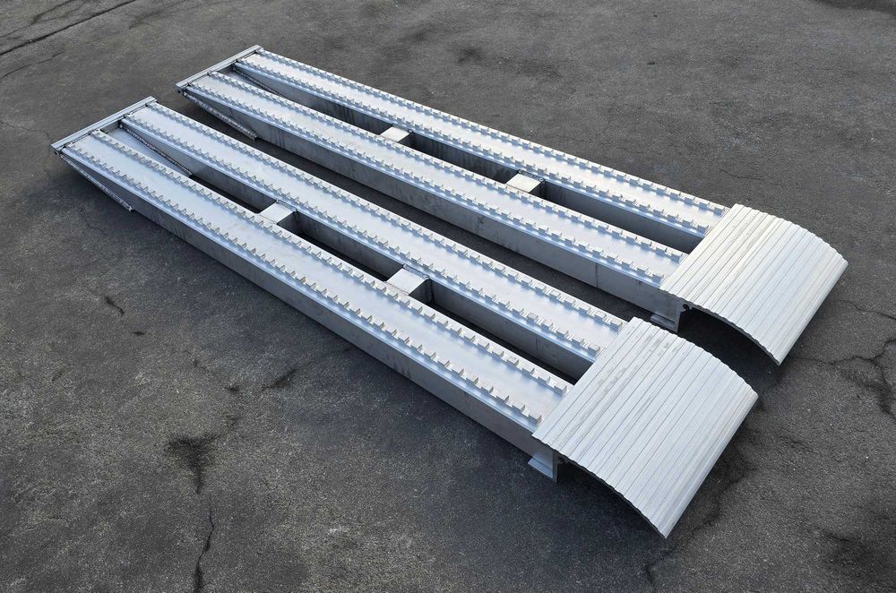 Najazdy aluminiowe PROFESSIONAL 2000x380x90mm mocowanie na płetwę 7ton