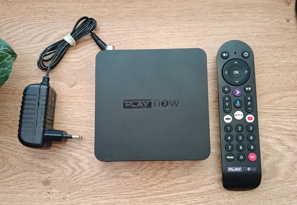 Dekodrer Play Now Box Sagemcom DCTIW362 Android TV Pilot Zasilacz
