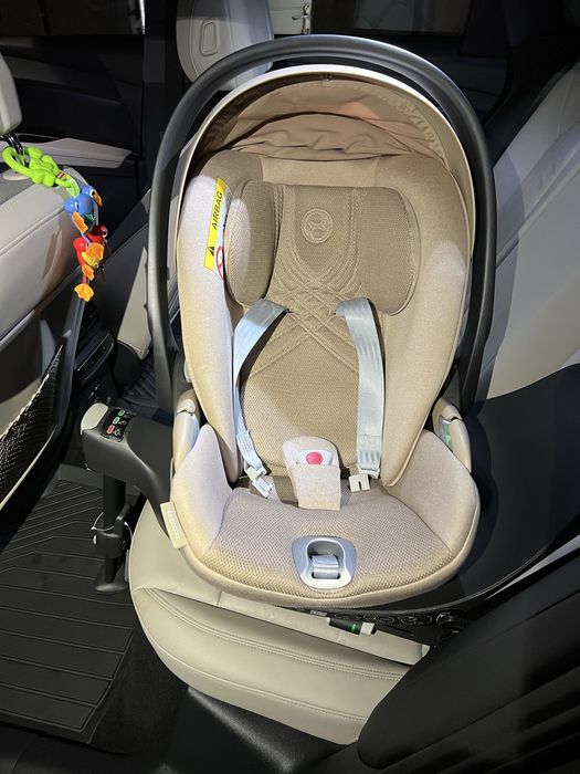 Автокрісло Cybex Cloud T  i-size з базою isofix