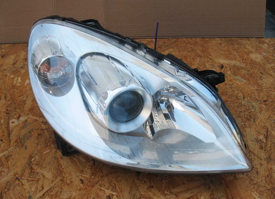 Mercedes B-Klasa W245 Lift lampa prawa Przód oryginał OEM 08-11r