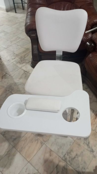 Cadeira manicure em perfeito estado