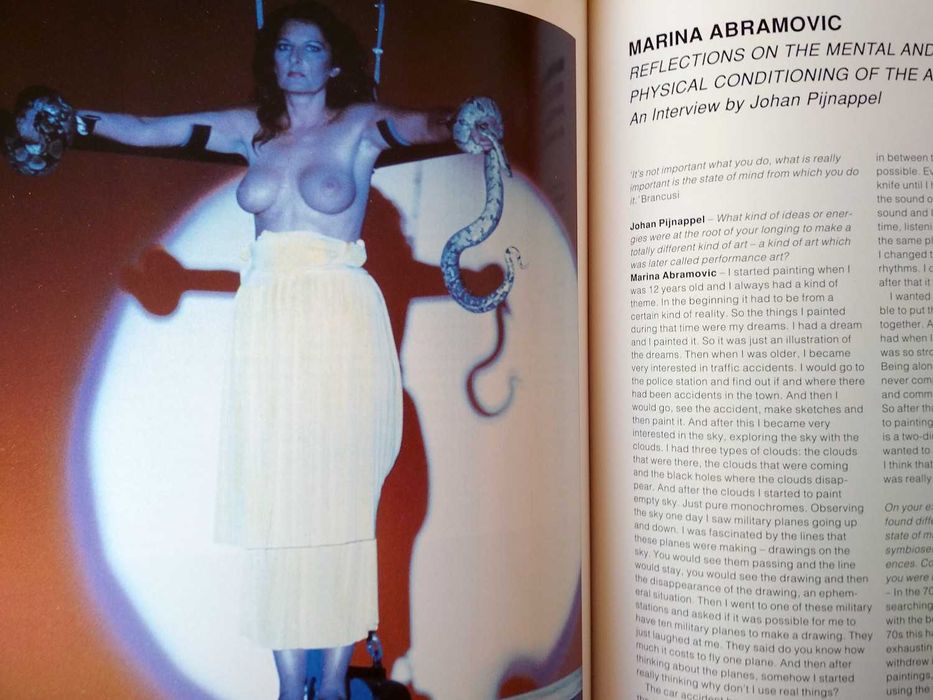 Performance Art: Into the 90s (porte incluído)