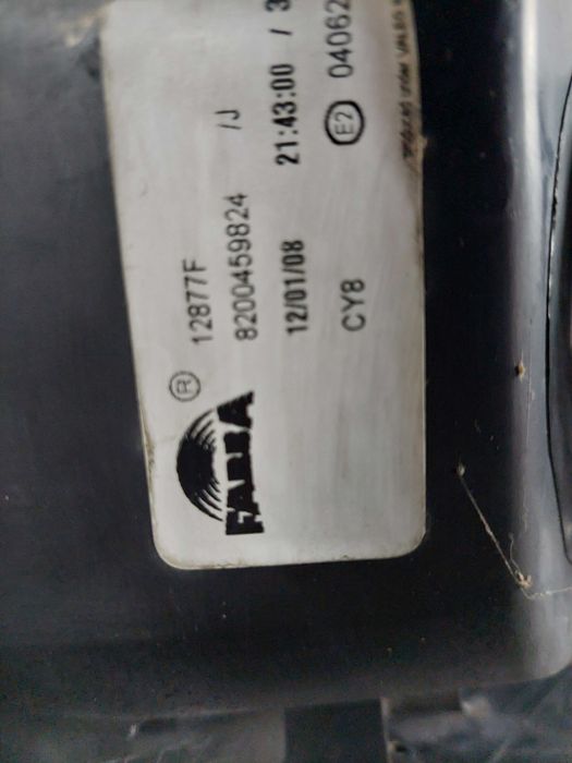 farol esq Renault Clio