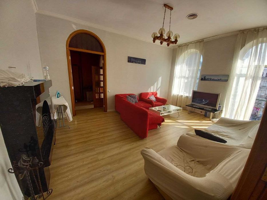 Продам квартиру з каміном вул Басейна 15 Центр Бесарабка Хрещатик