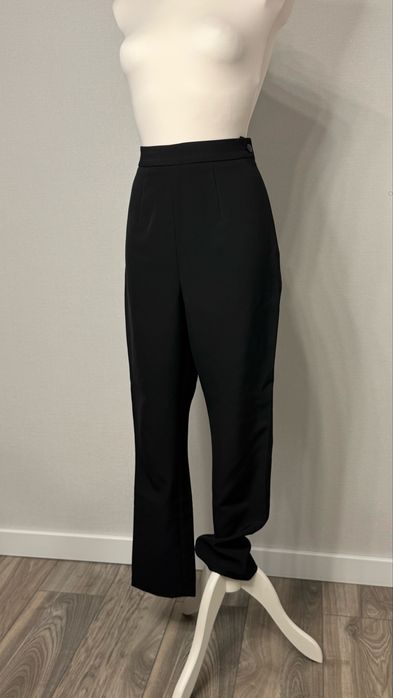 Стильні брюки з високою посадкою