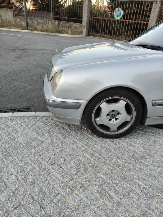 Mercedes-Benz E 220 CDI (W210) – 143cv Auto
