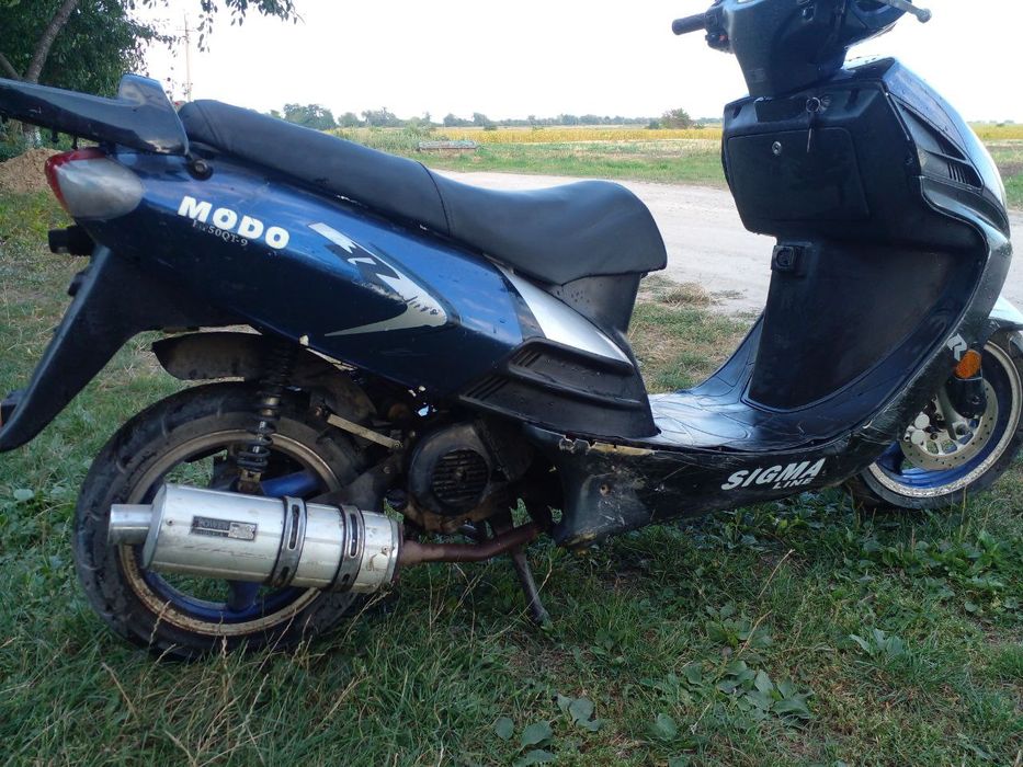 Скутер  чотирьохтактний мотор 80 двомісний