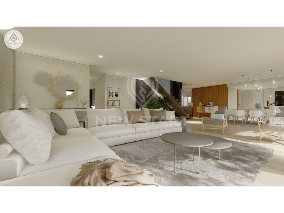 Luxuoso Apartamento T4 com terraço privativo, piscina comum e estac...