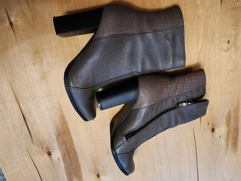 ЖІночі черевики / Женские ботинки