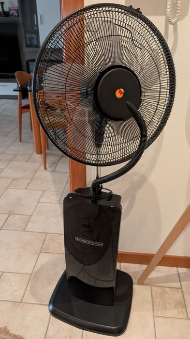 Ventoinha com humidificador