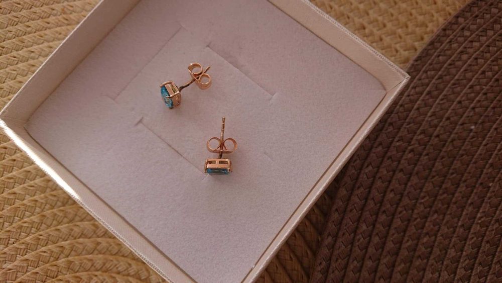 Kolczyki z topazem, ze stali szlachetnej, używane