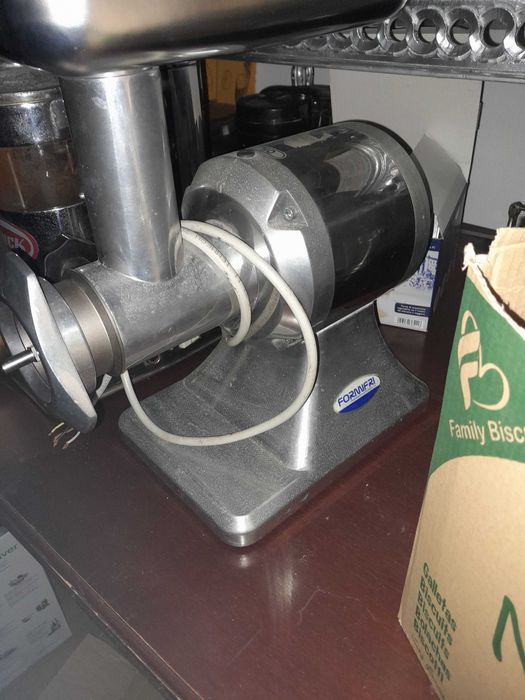 Máquina industrial picar triturar carne