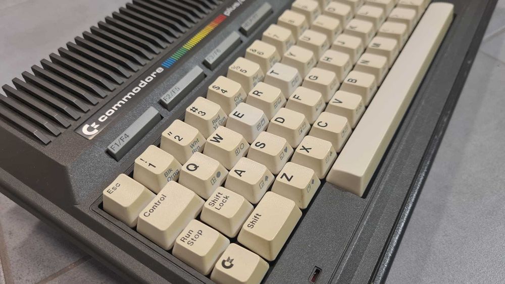 Commodore Plus 4