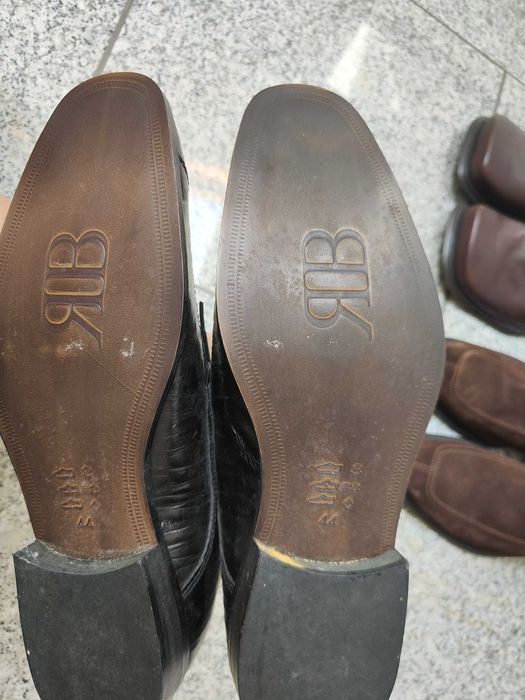 3 pares de calçado em pele tam. 44 para homem