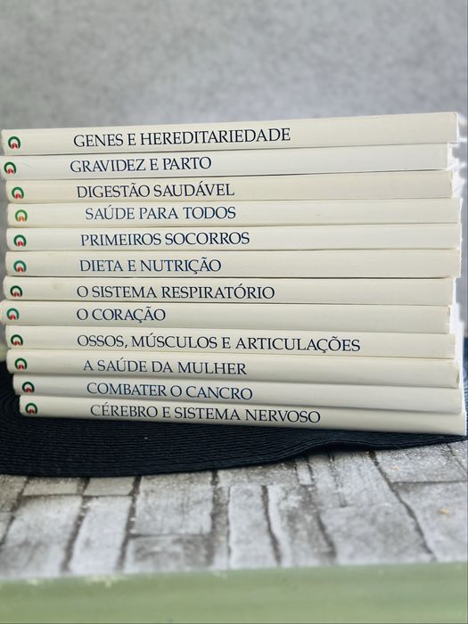Coleção Completa "Biblioteca Médica da Família" – Cruz Vermelha (12 Vol.)