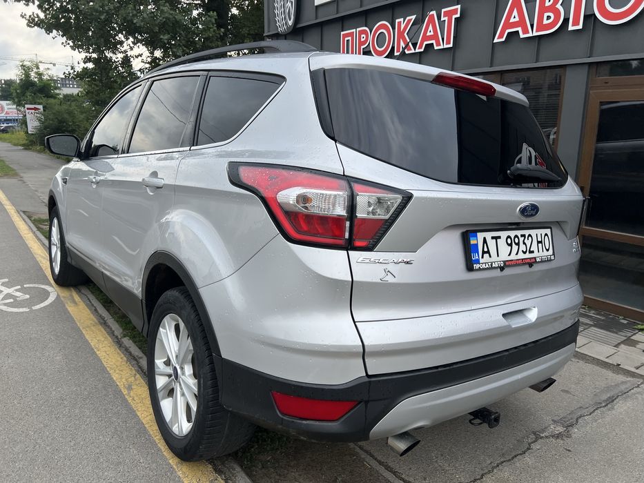 Прокат і оренда автомобілів без водія подобово Буковель Татарів Яремче