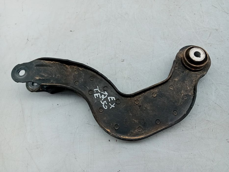 Braço de suspensão trás esquerdo MERCEDES-BENZ CLA Coupé (C118)